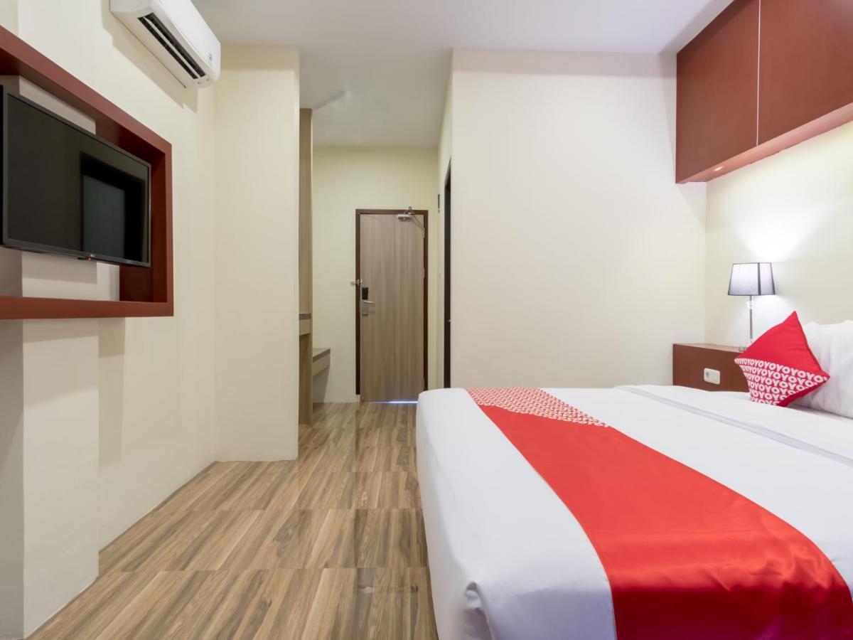 Oyo 727 Merlion Hotel Medan Luaran gambar