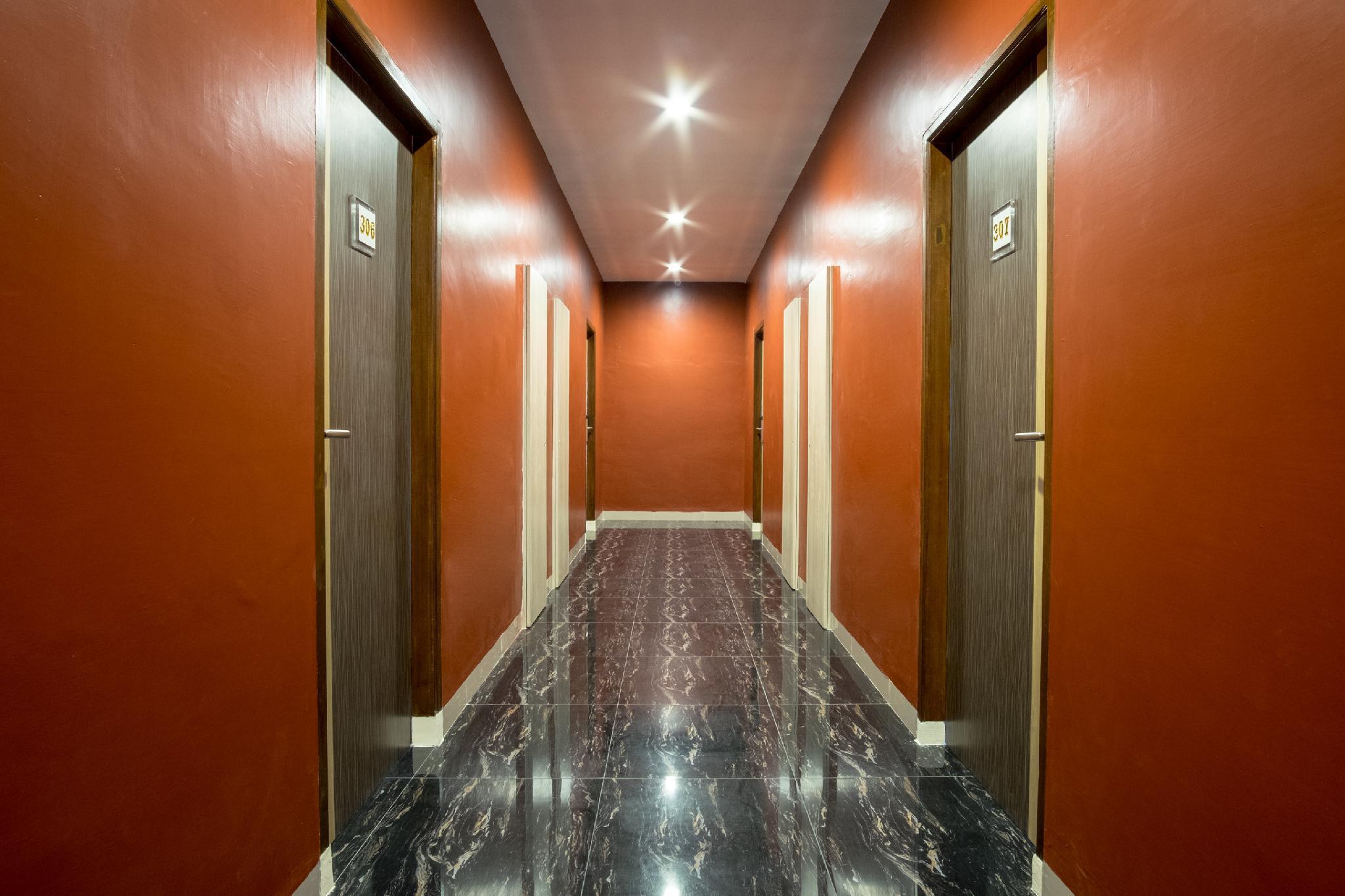 Oyo 727 Merlion Hotel Medan Luaran gambar